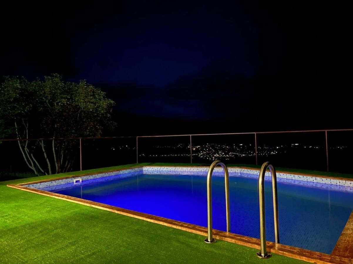 Glamping Wolf Mount Villa Margahovit Luaran gambar