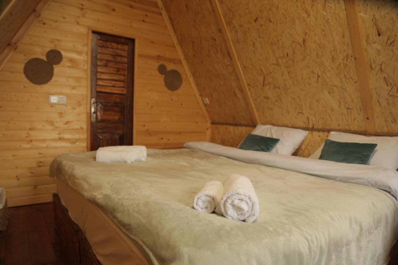 Glamping Wolf Mount Villa Margahovit Luaran gambar