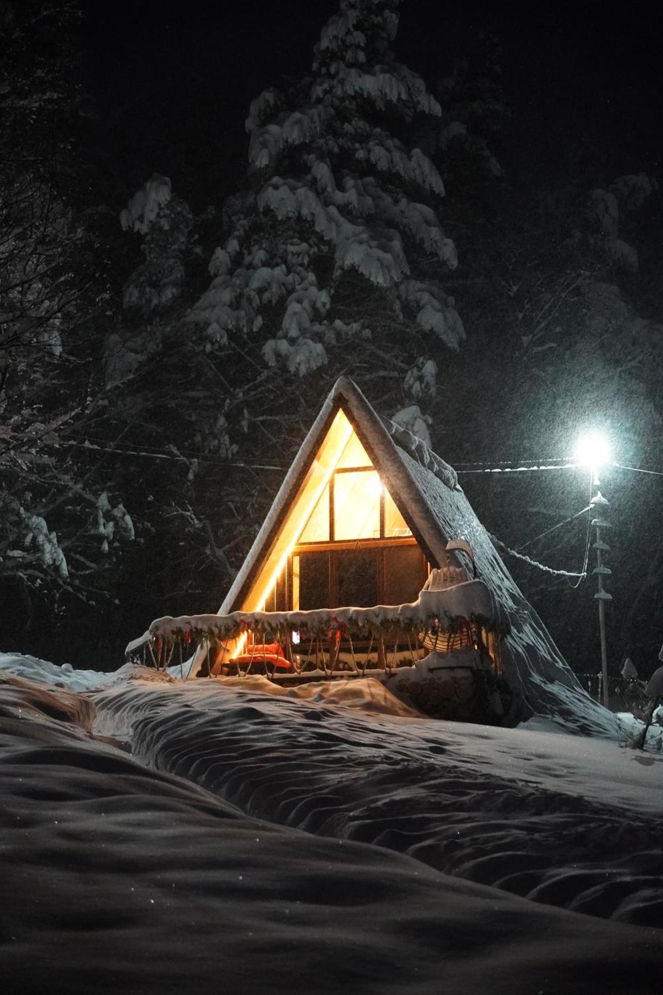 Glamping Wolf Mount Villa Margahovit Luaran gambar
